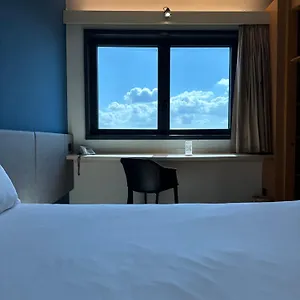 إيبيس فييرا روما